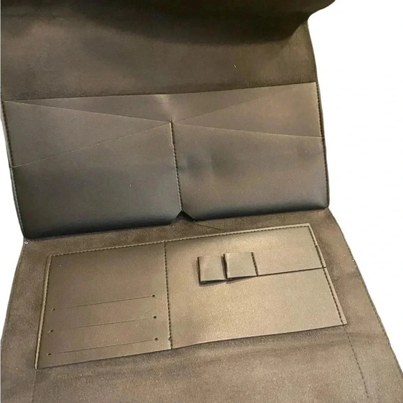 Glass Ladder & Co Black Portfolio - Picture 2 of 5